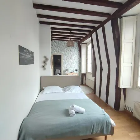 Lovely T2 In The Heart Of Apartment