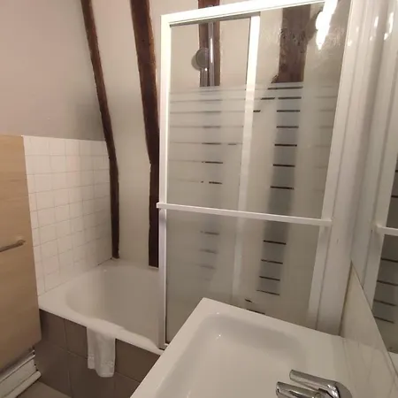 Lovely T2 In The Heart Of *