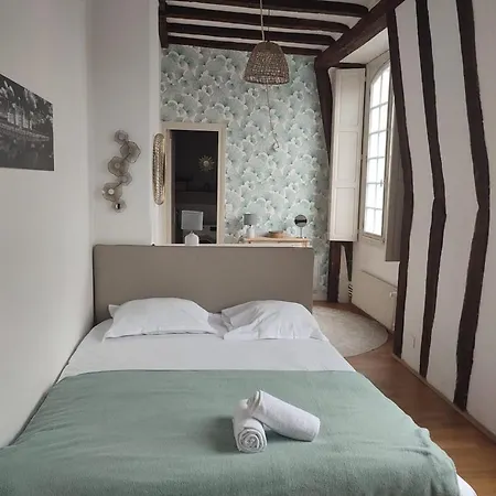 Daire Lovely T2 In The Heart Of *